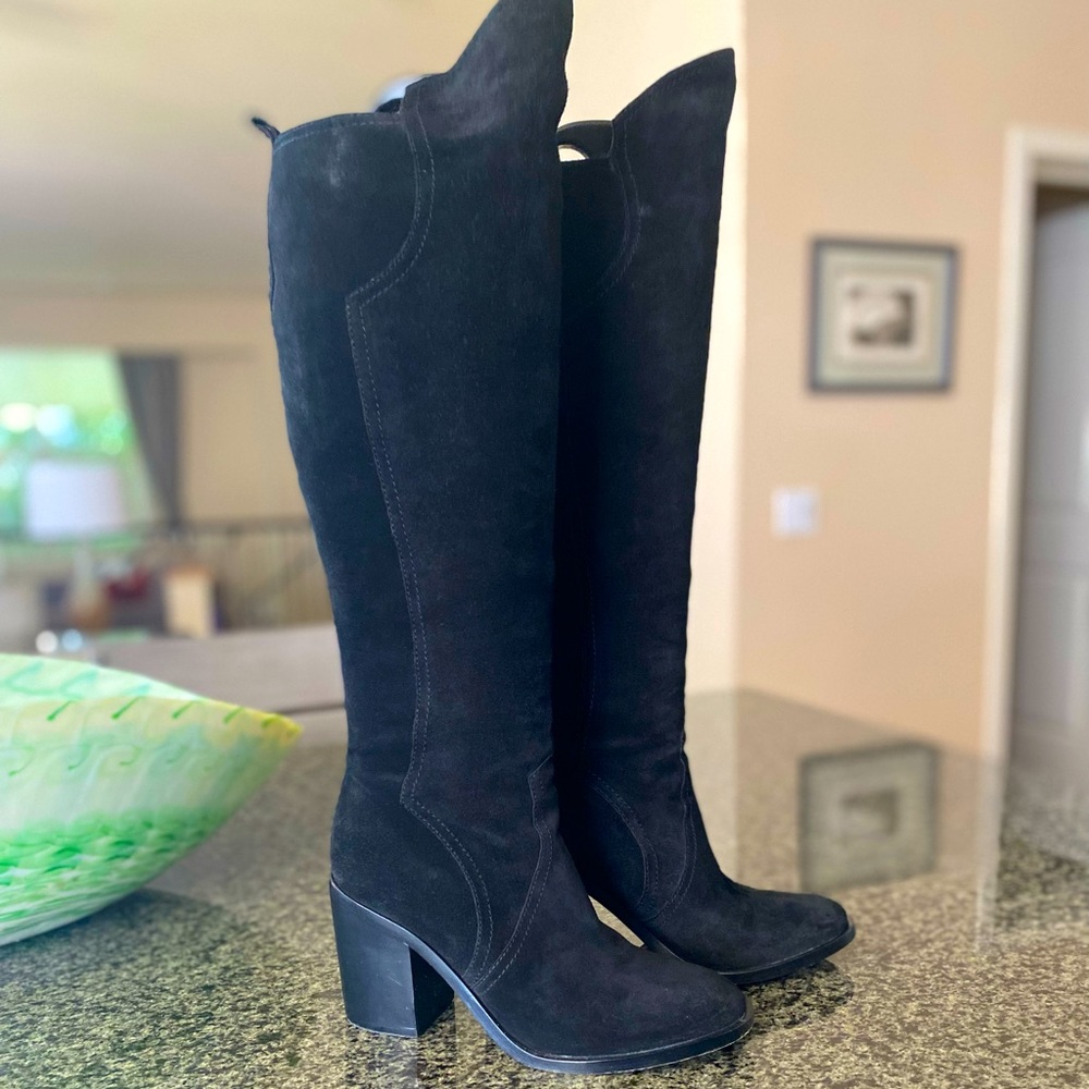 Stuart Weitzman black suede boots size 7.5